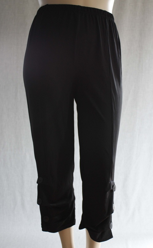 3/4 Pants With Button Detail Black